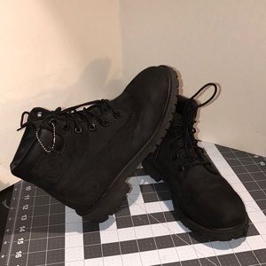 Women’s timberlands size 5
